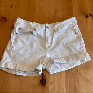 Levi’s Women's White Denim Stretchy 515 Shorts size 10